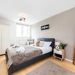 Charming Suite Near Kings Cross